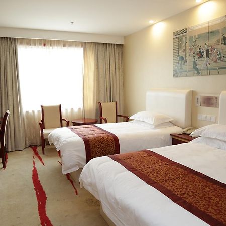 Crown Crystal Hotel Shanghai Exterior photo