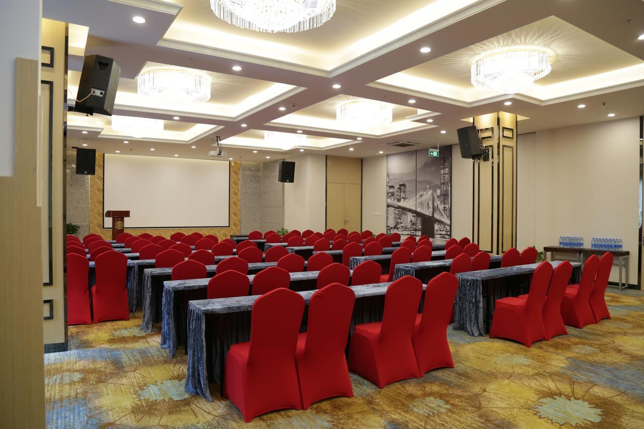 Crown Crystal Hotel Shanghai Exterior photo